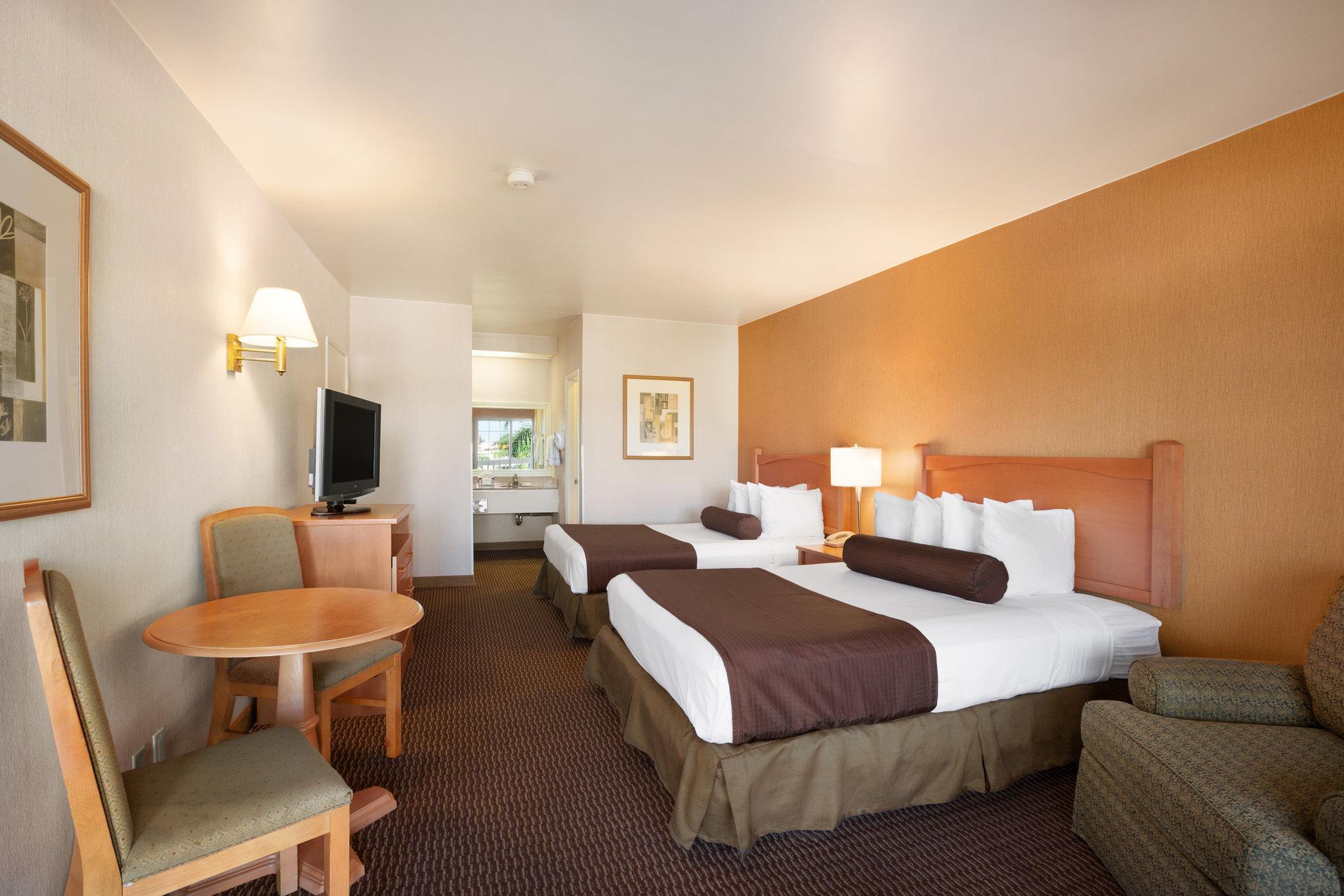 Ramada By Wyndham Costa Mesa/Newport Beach Εξωτερικό φωτογραφία