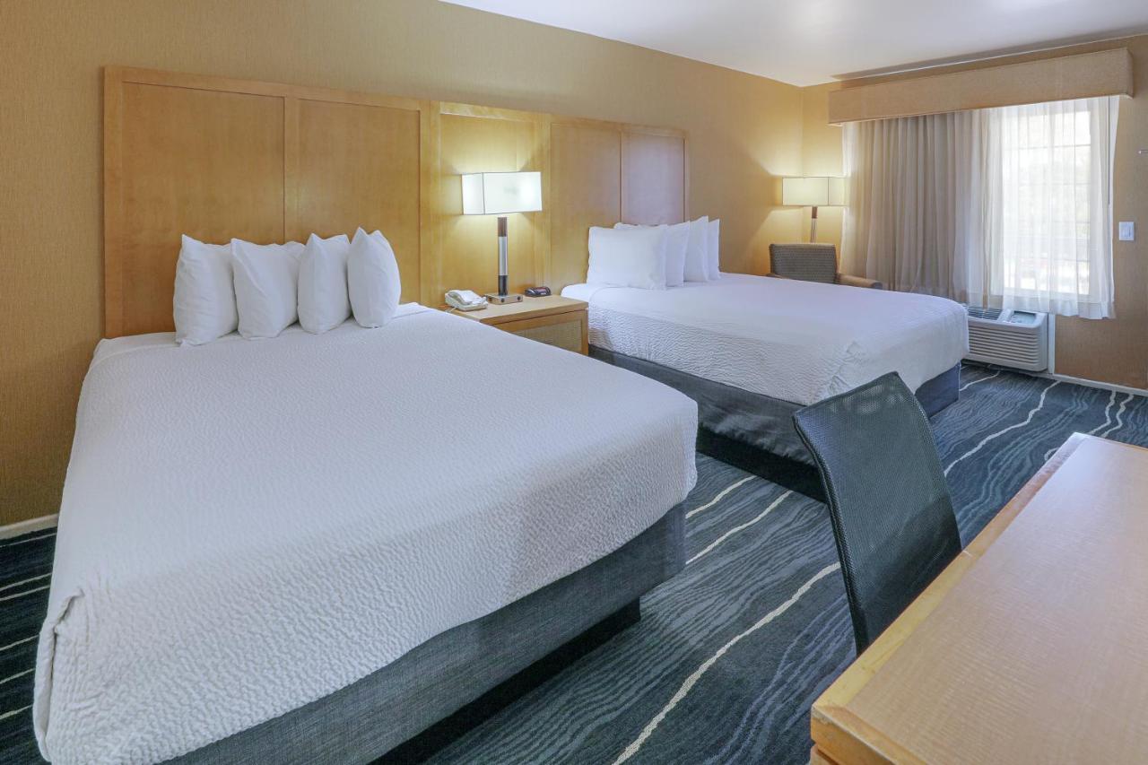 Ramada By Wyndham Costa Mesa/Newport Beach Εξωτερικό φωτογραφία