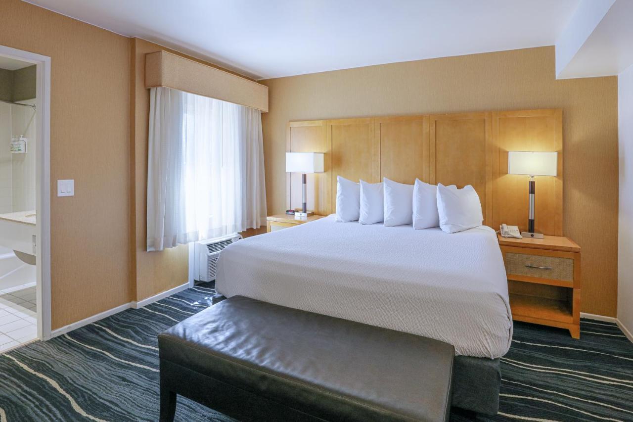 Ramada By Wyndham Costa Mesa/Newport Beach Εξωτερικό φωτογραφία