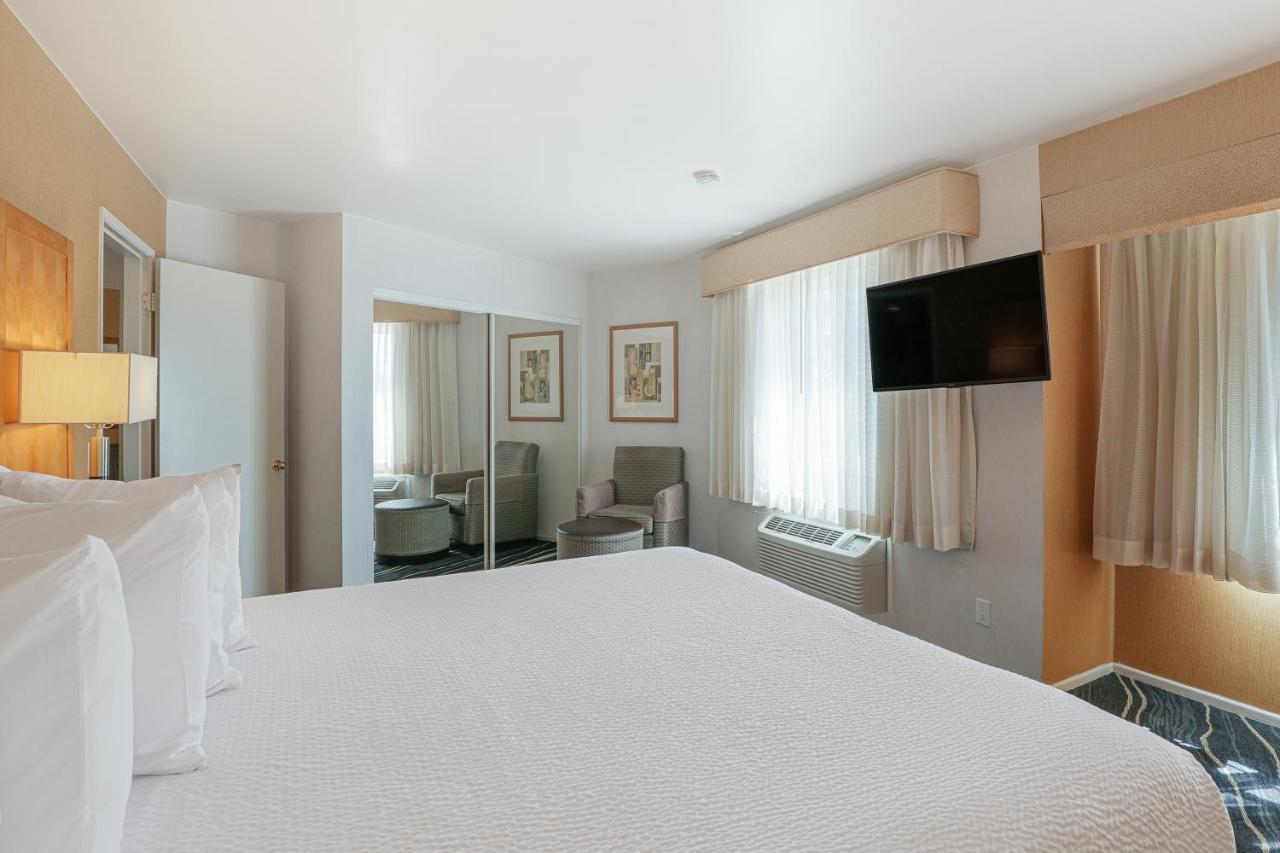 Ramada By Wyndham Costa Mesa/Newport Beach Εξωτερικό φωτογραφία
