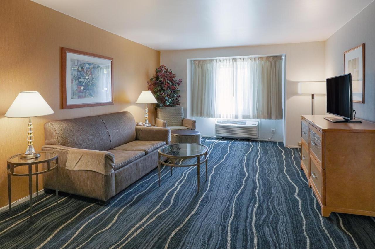 Ramada By Wyndham Costa Mesa/Newport Beach Εξωτερικό φωτογραφία
