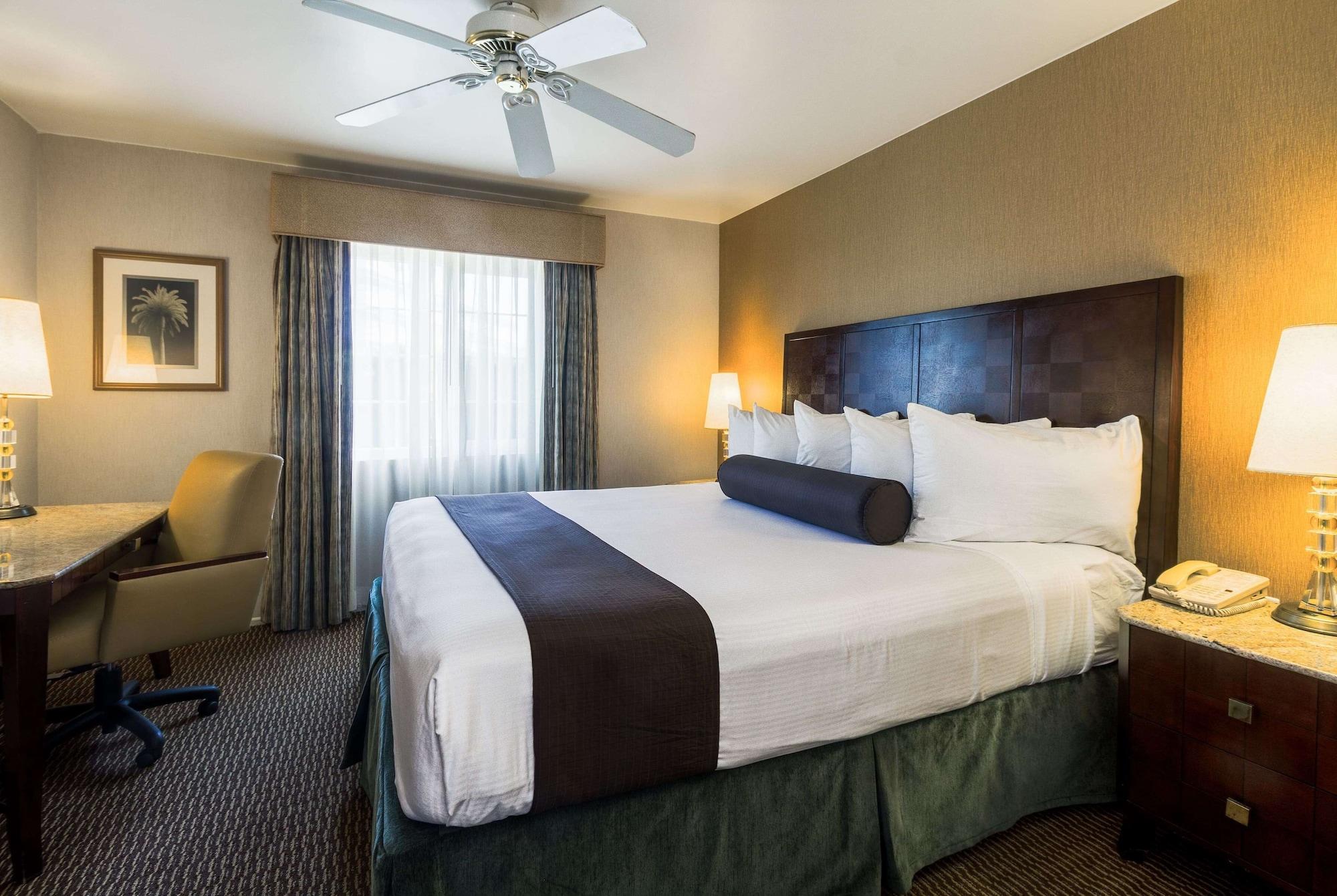 Ramada By Wyndham Costa Mesa/Newport Beach Εξωτερικό φωτογραφία
