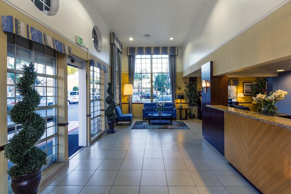 Ramada By Wyndham Costa Mesa/Newport Beach Εξωτερικό φωτογραφία