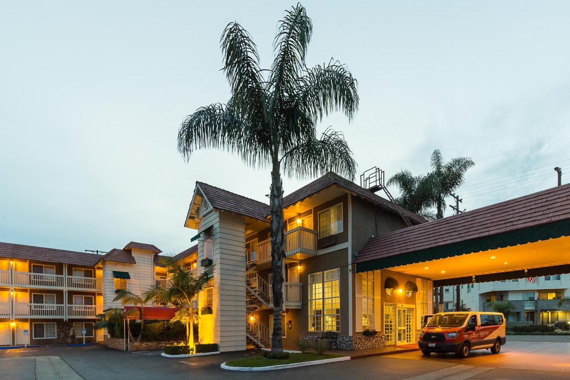 Ramada By Wyndham Costa Mesa/Newport Beach Εξωτερικό φωτογραφία