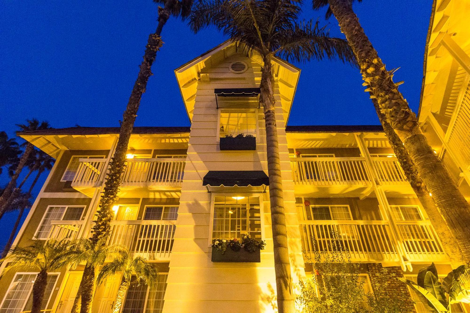 Ramada By Wyndham Costa Mesa/Newport Beach Εξωτερικό φωτογραφία