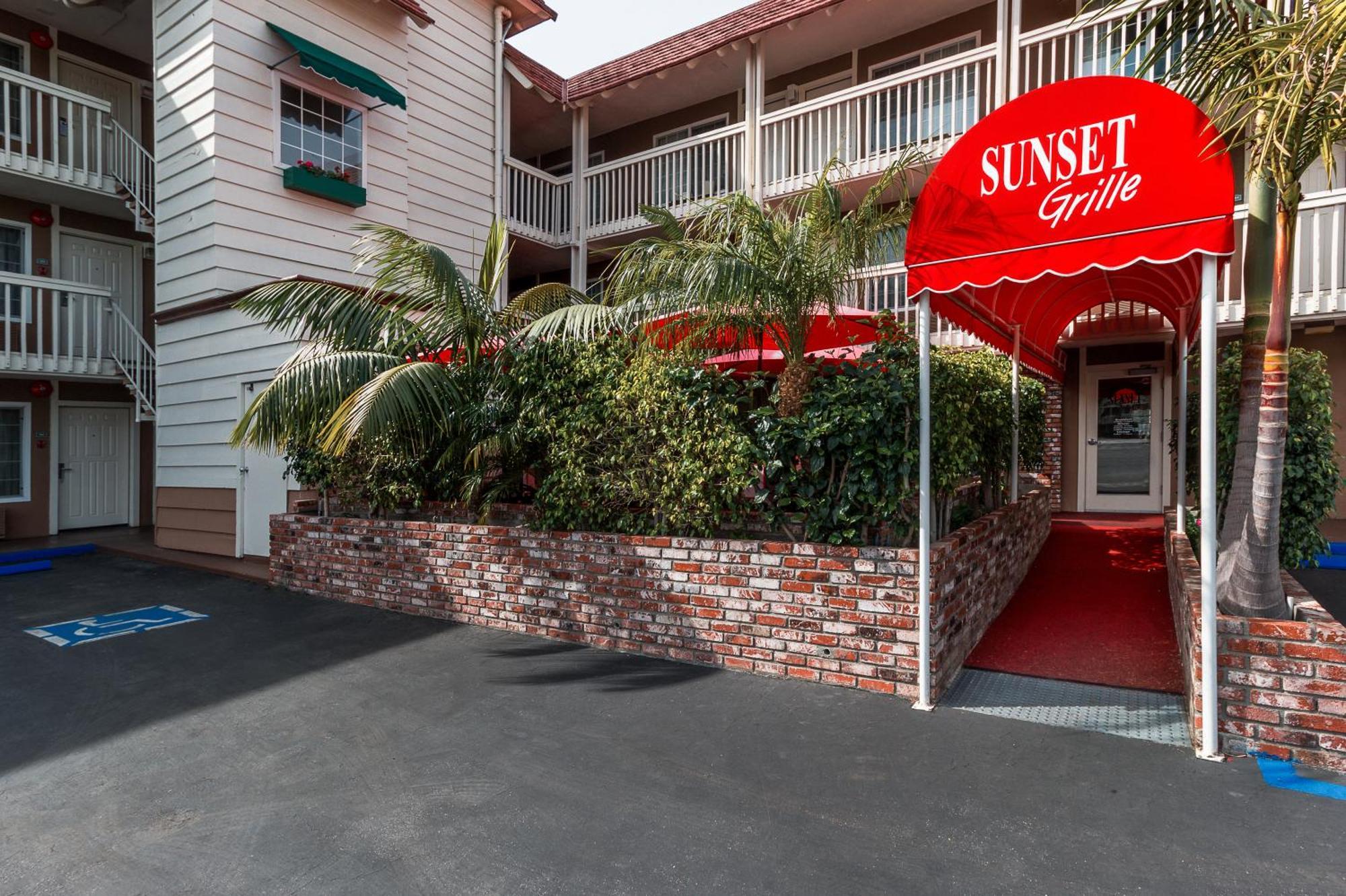 Ramada By Wyndham Costa Mesa/Newport Beach Εξωτερικό φωτογραφία