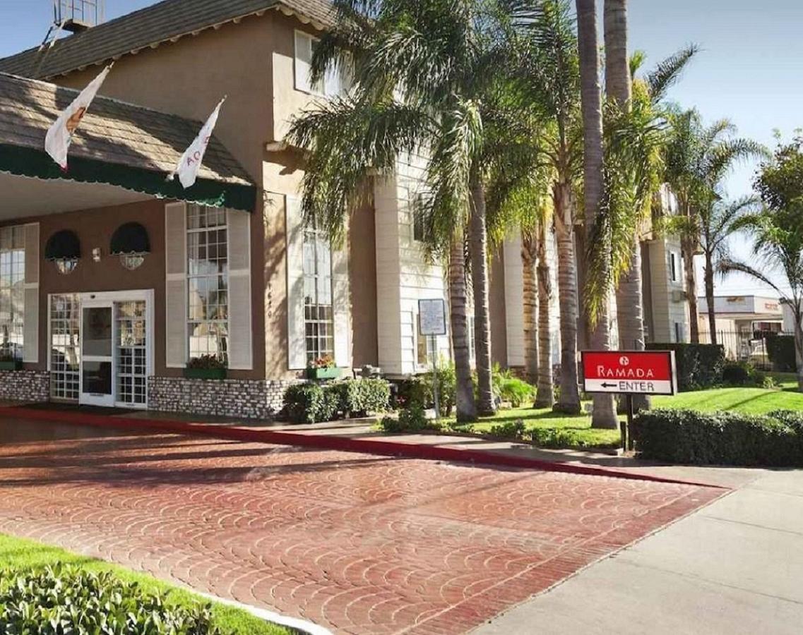 Ramada By Wyndham Costa Mesa/Newport Beach Εξωτερικό φωτογραφία